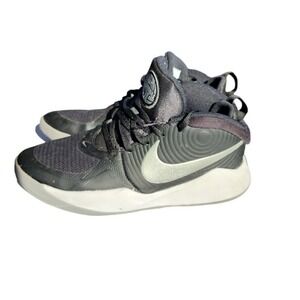 Nike Boys Team Hustle D9 AQ4224-001 Black Grey Basketball Shoes Sneakers Size 5Y
